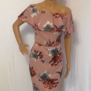 Pink floral off the shoulder shirt, size 8